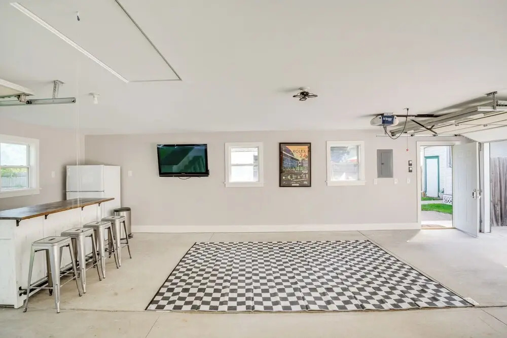 3 Mi to Road America: Spacious Elkhart Lake Home!