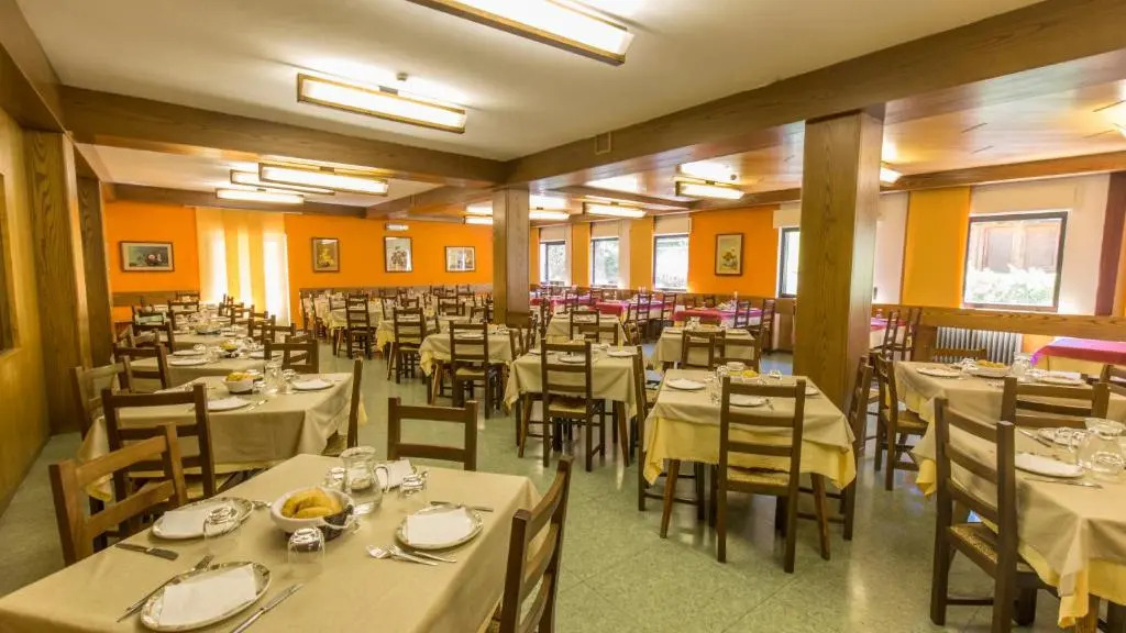 Hotel Bucaneve
