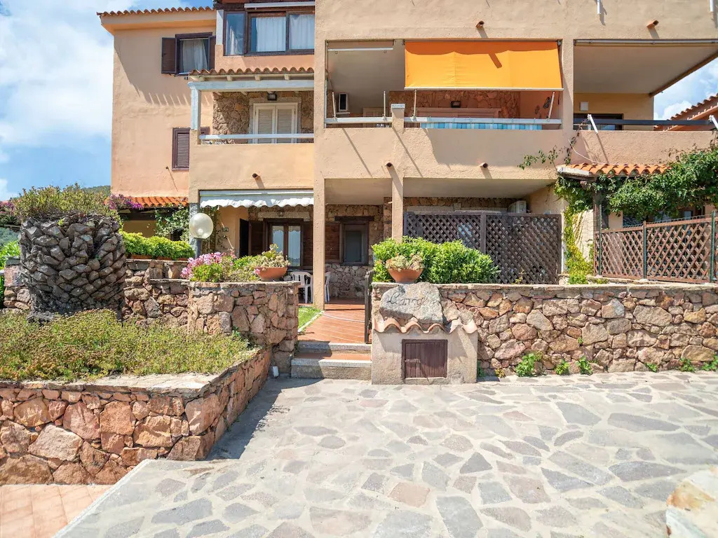 Rustic Studio in Marinella with Patio