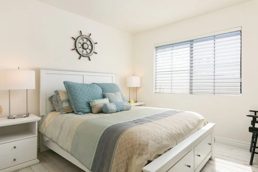2925 Pierpont Blvd Home