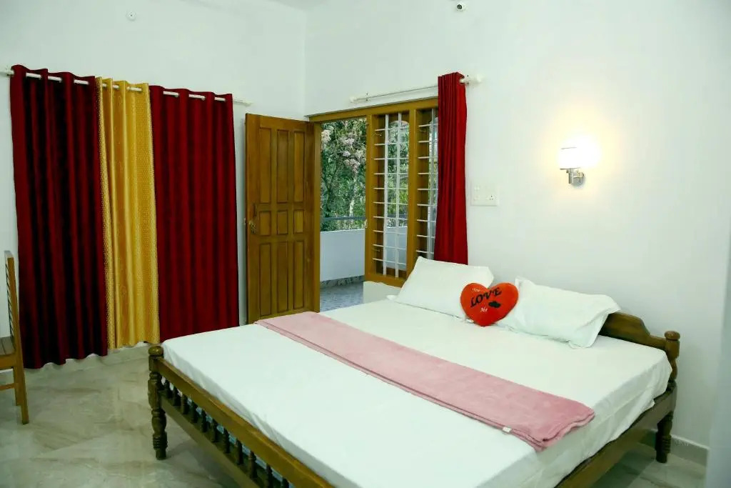 THEKKADY HOMES