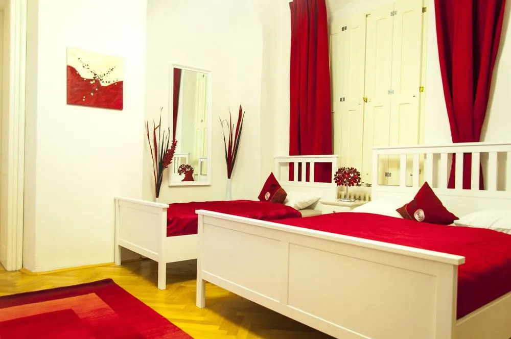 Cherry Charm Apartment