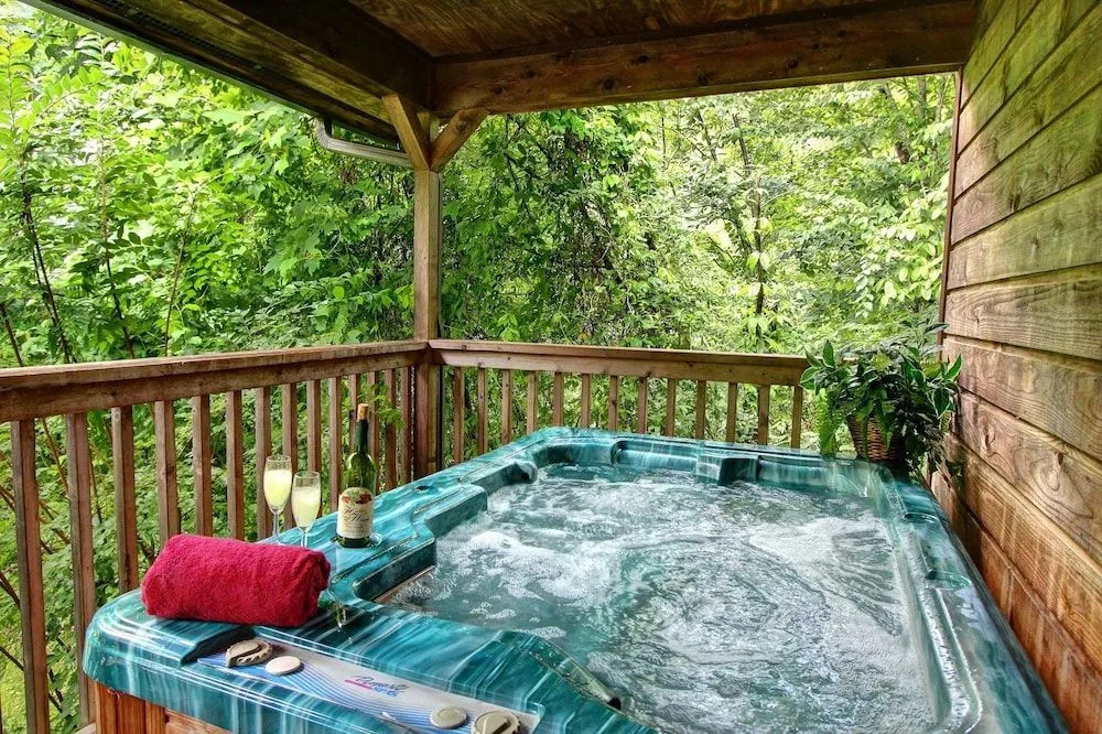 Dreamweaver 1 Bedroom 1 Bathroom Cabin