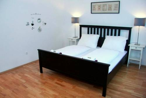 Livingston Apartment Studio