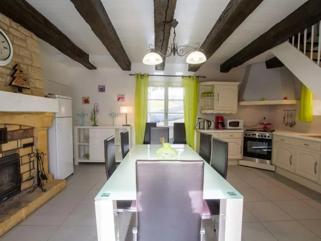 Gîte Cendrieux, 5 pièces, 7 personnes - FR-1-616-14