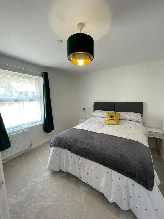 Quiet and central modern new build bungalow