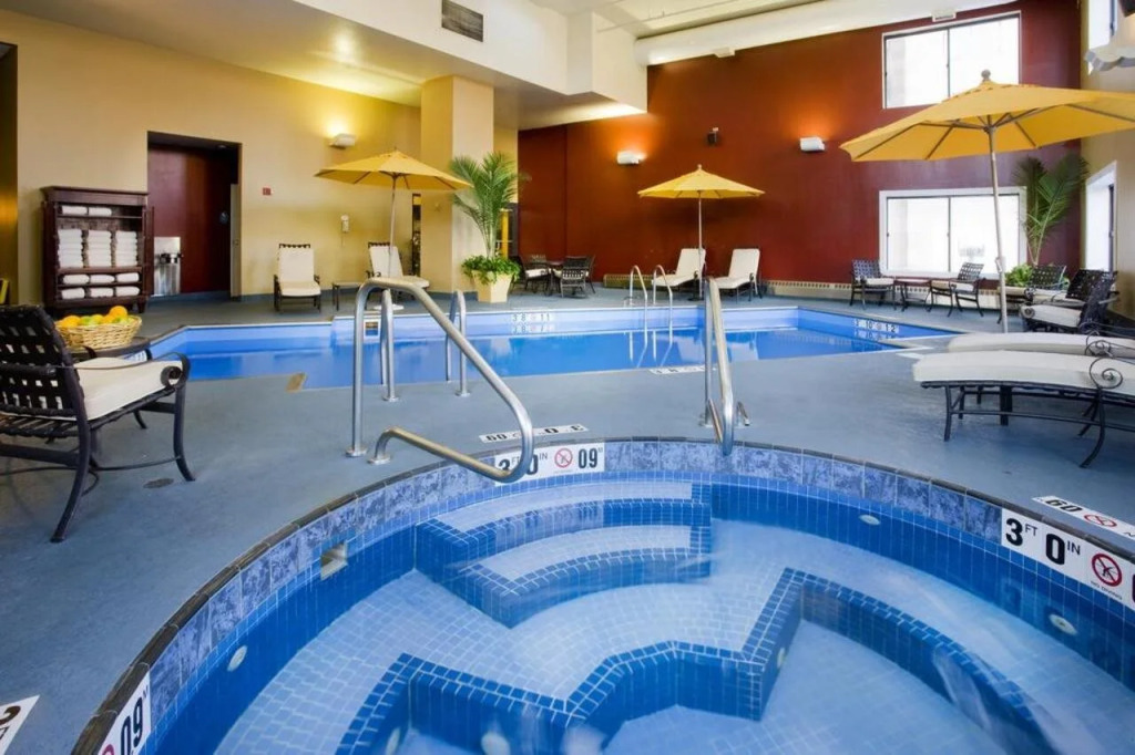 DoubleTree by Hilton Chicago OHare Airport-Rosemont