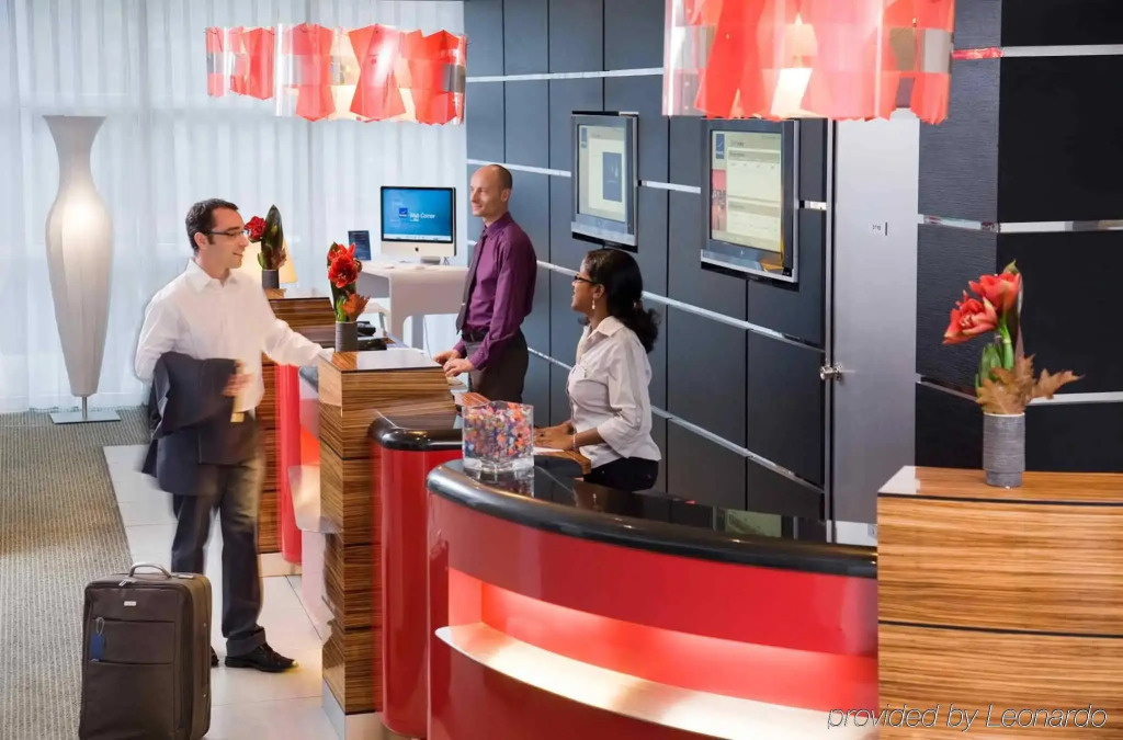 Hotel Novotel Evry Courcouronnes