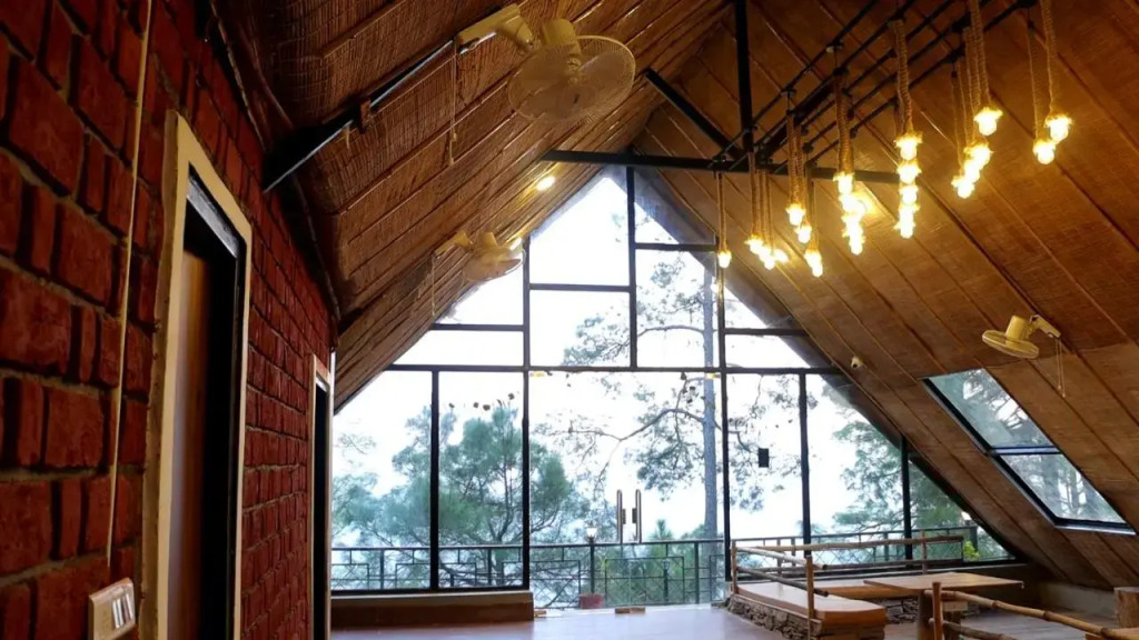 StayVista at tatvam-Mountain views & EV Station