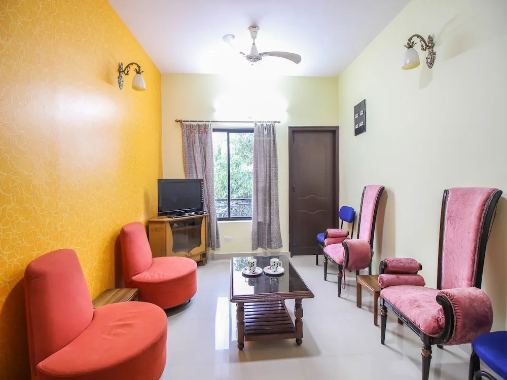 OYO 10726 Home Modern Pool View 2BHK Vagator