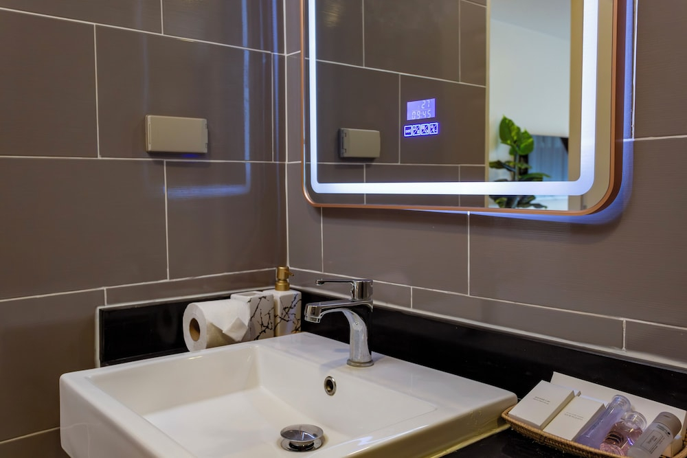 1BR Walk to Lamai Beach Sauna & Gym C264