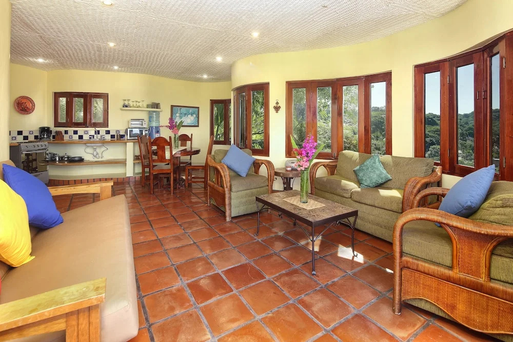 Caracol Estates