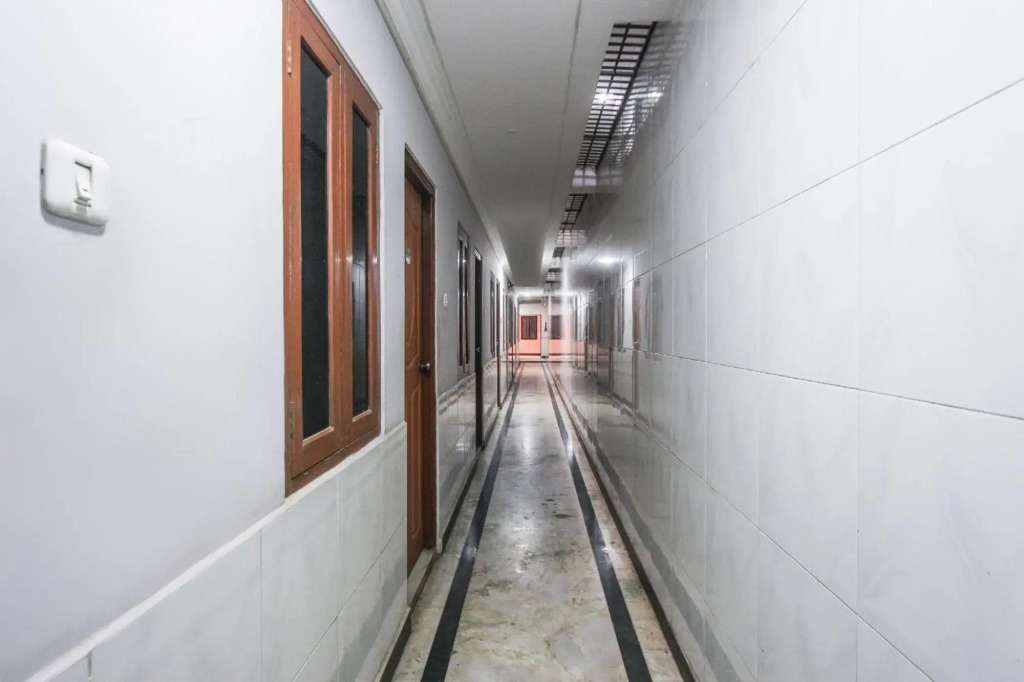 OYO 48074 National Towers Residency