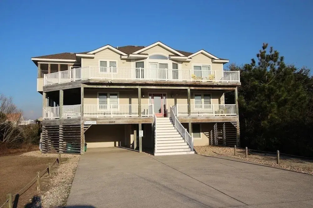 1305 Sea Biscuit 4 Min Walk to Beach