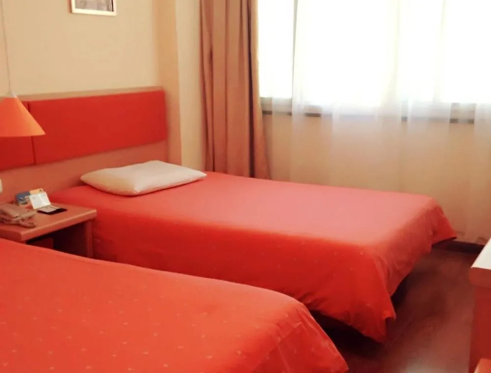 Home Inn Kunming Baita Road