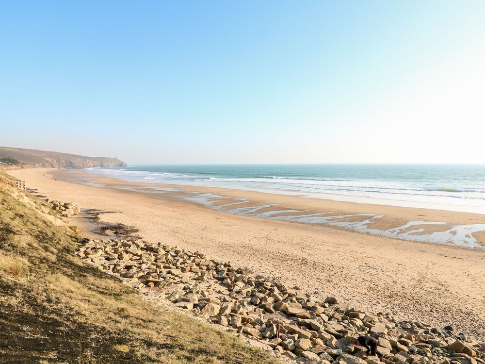 Praa Waves