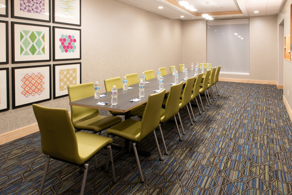 Holiday Inn Express & Suites - North Battleford by IHG