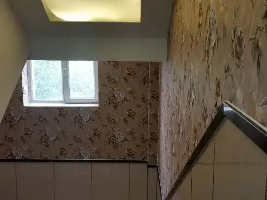 Urumqi Xinhuashun Hotel