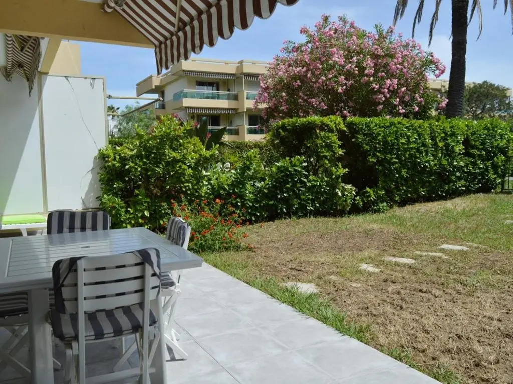 Appartement Juan les Pins, 2 pièces, 4 personnes - FR-1-252-109