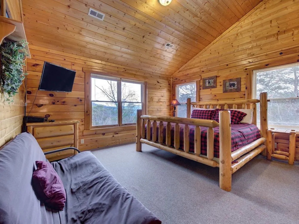 Moonlight Lodge