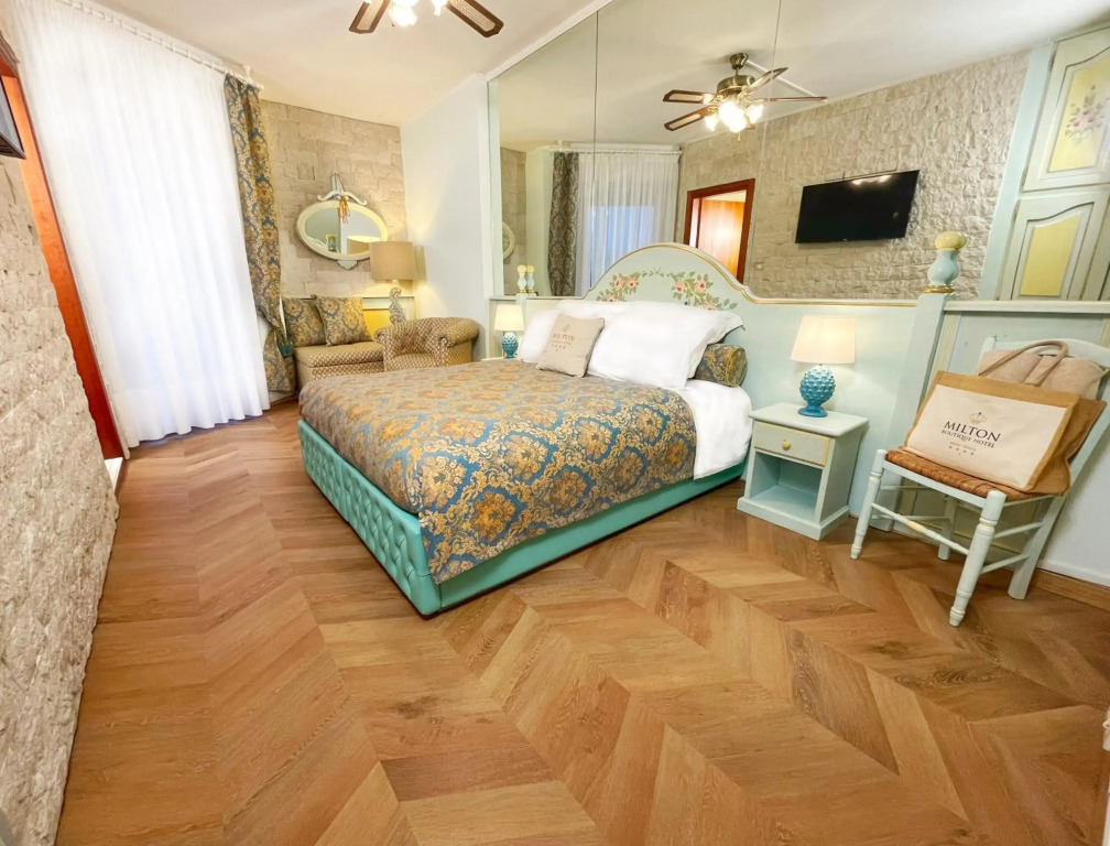Milton Boutique Hotel