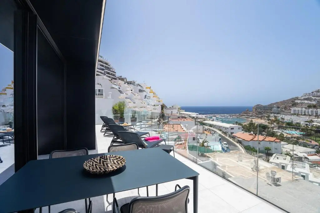 The One Luxury Apartments