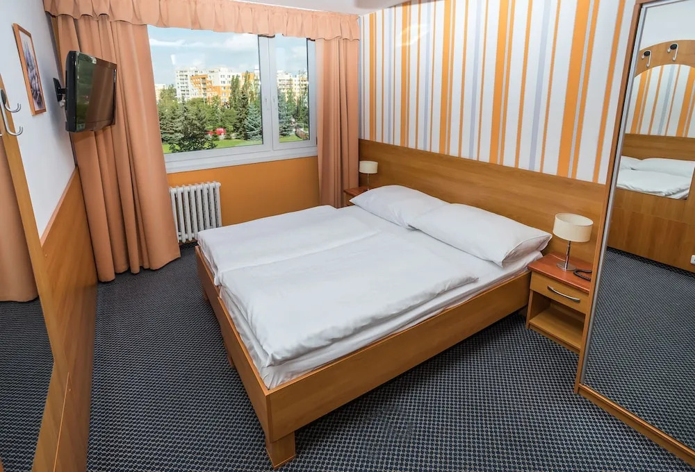 Hotel Bridge