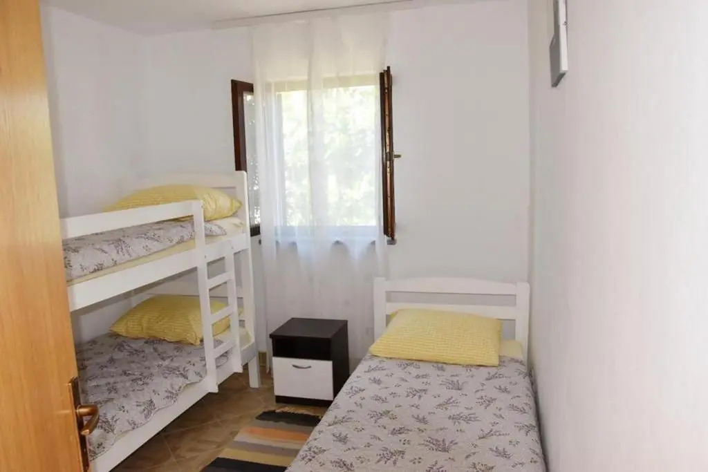 Apartments with parking space Vrsi - Mulo, Zadar - 18849