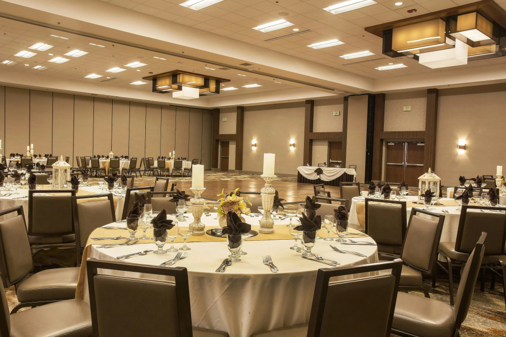 DoubleTree by Hilton Fresno Convention Center