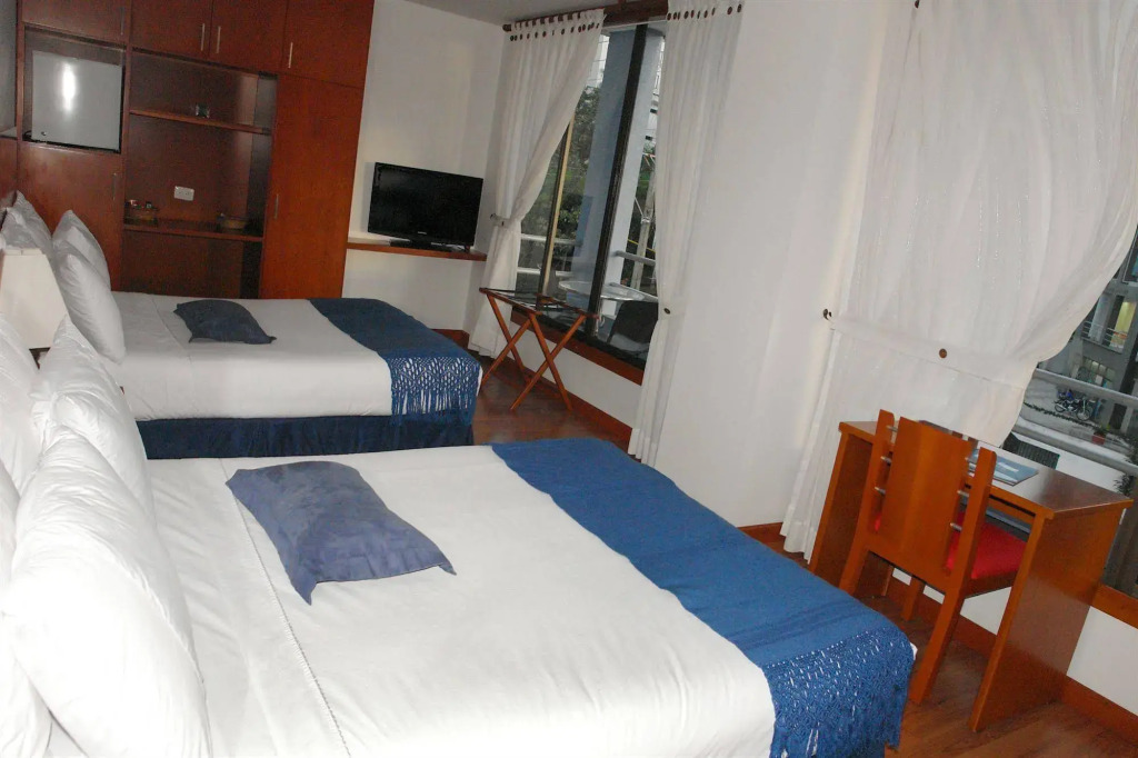 Top Deck Hotel