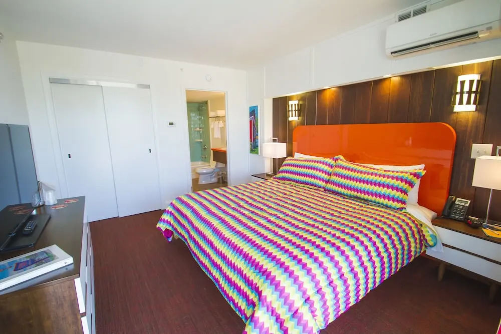 Mother Earth Motor Lodge