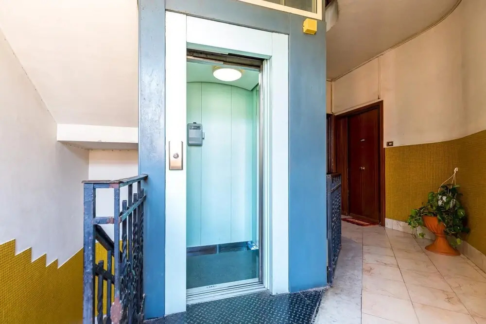 Emanuele III - 4 bedroom apartment