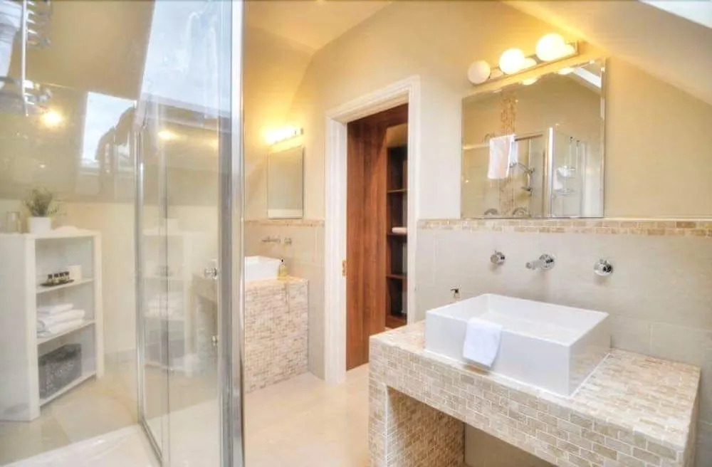 Lakeview Lodge Exclusive Home on the Blessington Lake