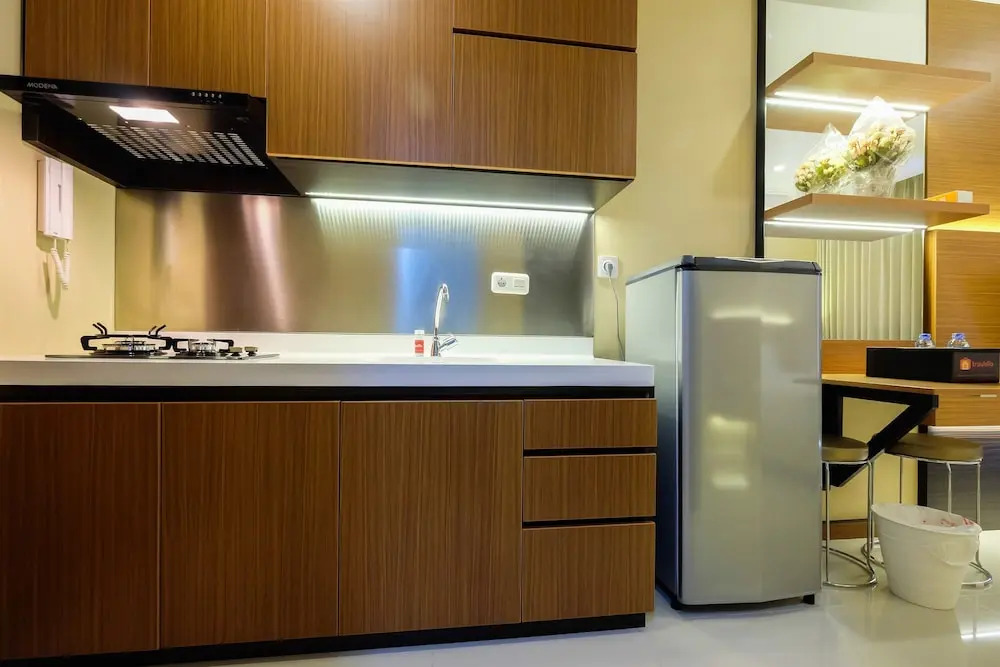 Warm Cozy Studio Room at Signature Park Grande Apartment By Travelio