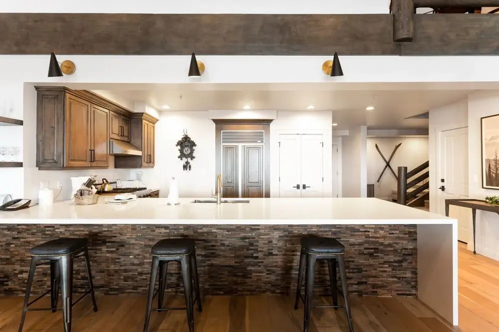 Trail's End Lodge at Deer Valley Resort - Three Bedroom Residence with Den and Spa #302 3 Condo