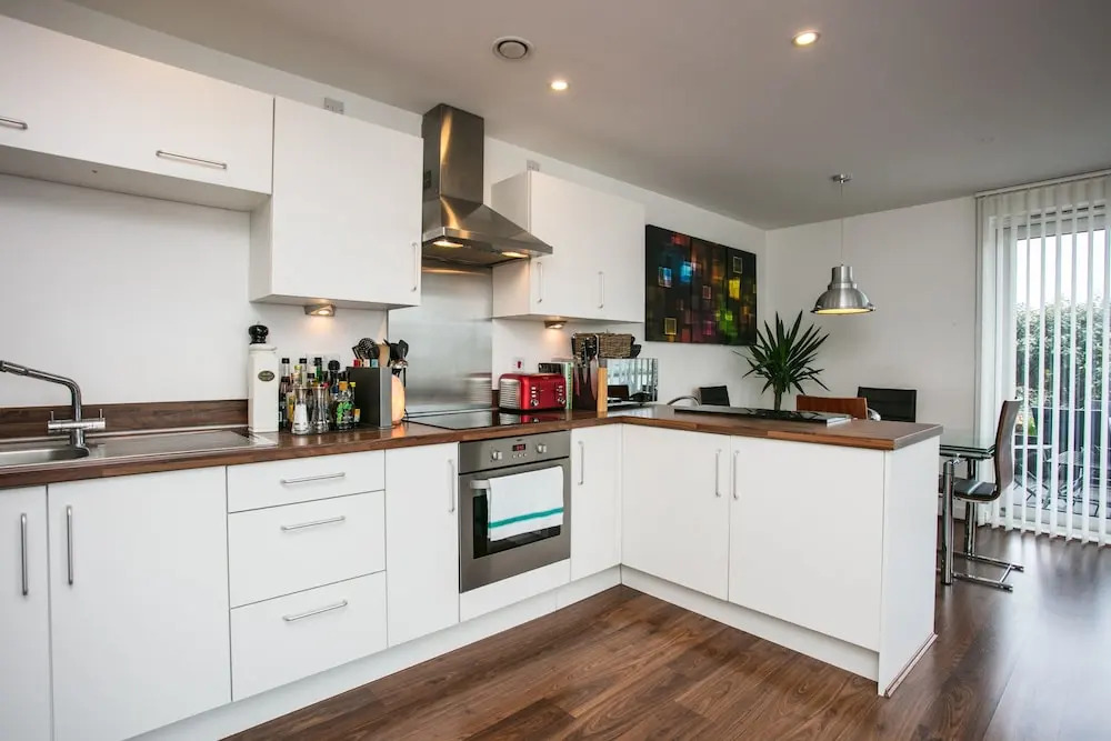 3 Bedroom Apartment With City View