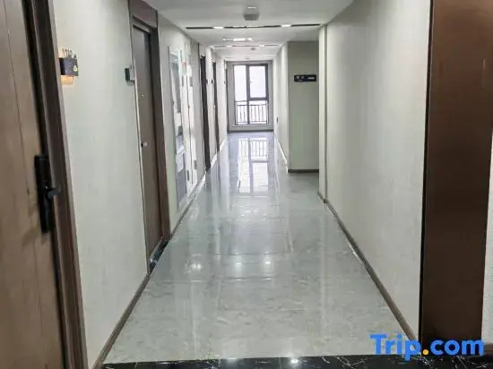 Rujia Huayi Selected Hotel (Jinan West Market Branch)
