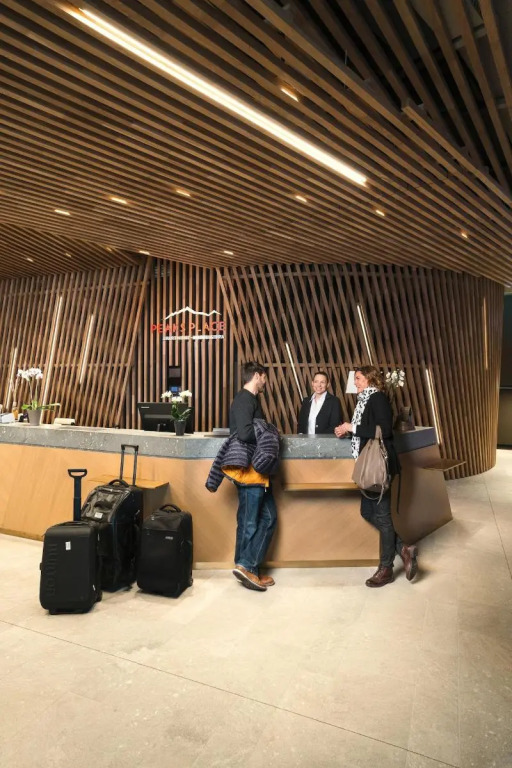 Peaks Place Apartments & SPA