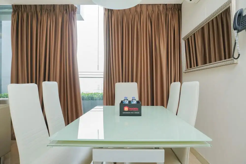 Big And Cozy 4br at L'Avenue Apartment
