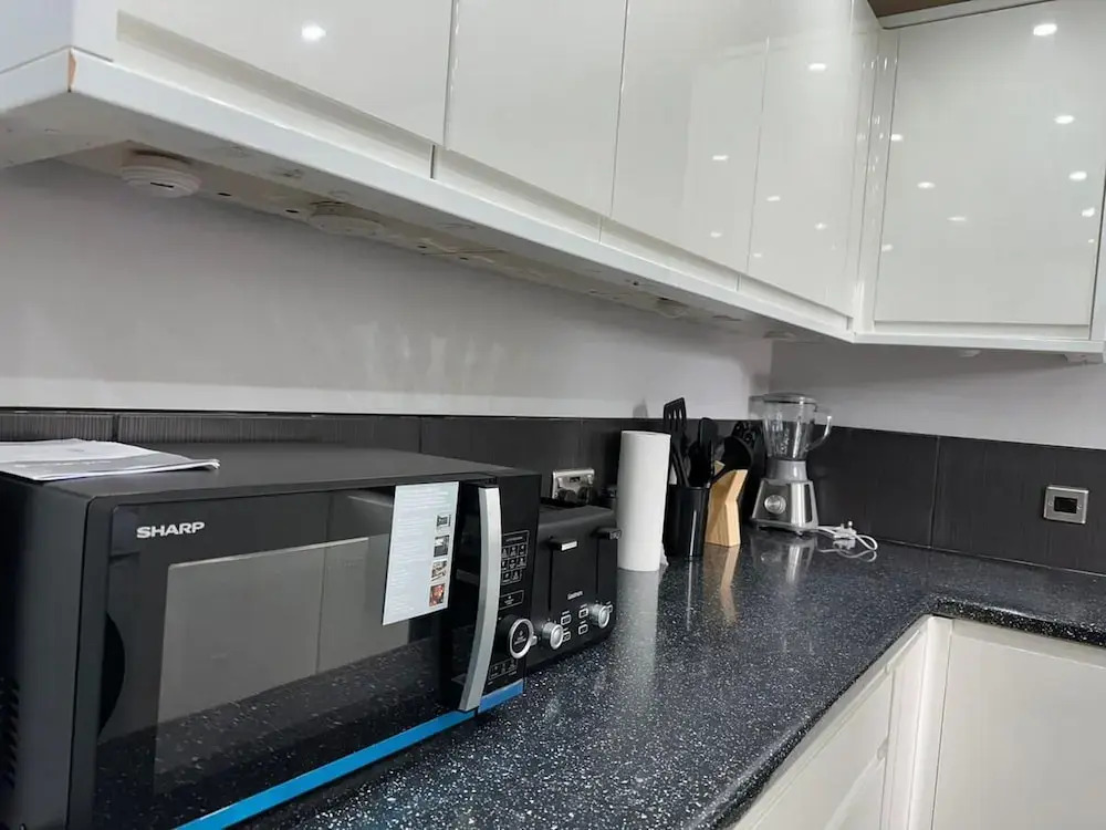 House Sleeps 7 - Contractors, Free Parking