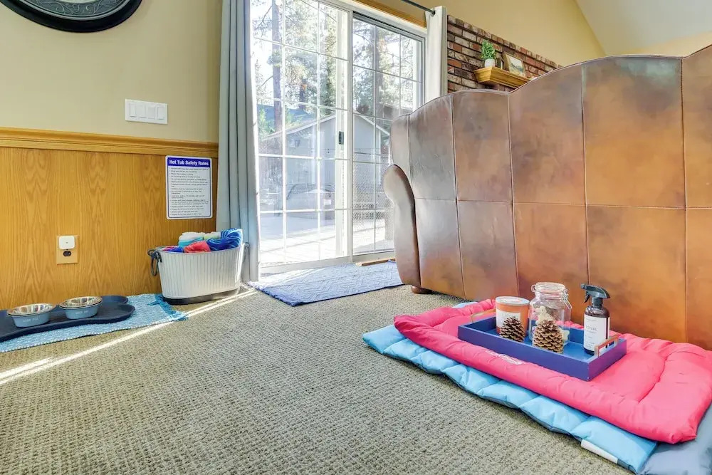 Family-friendly Home w/ Hot Tub in Big Bear!