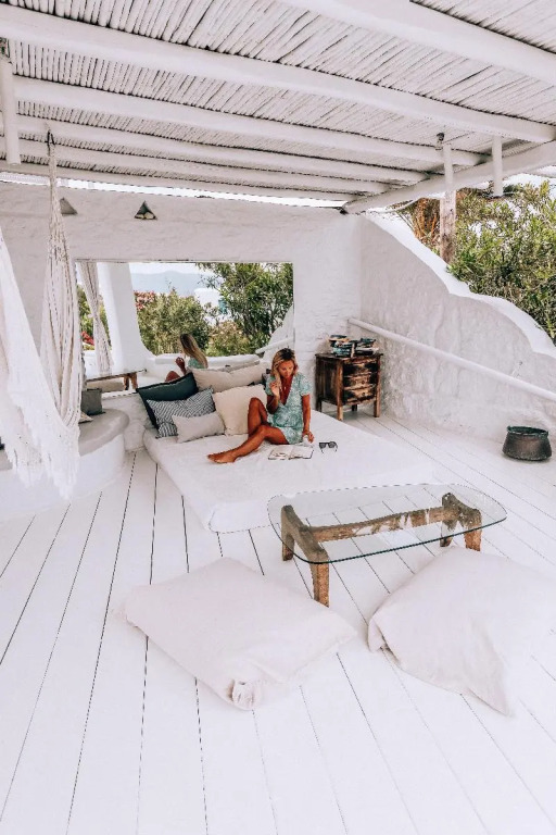 Ostraco Suites