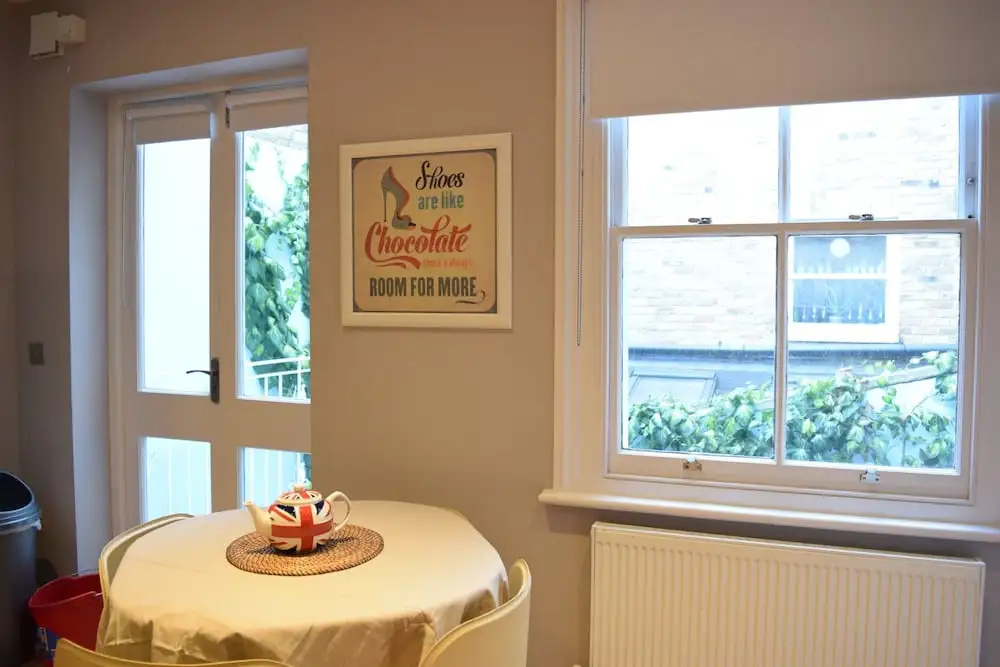 3 Bedroom Apartment Close to Shepherd's Bush