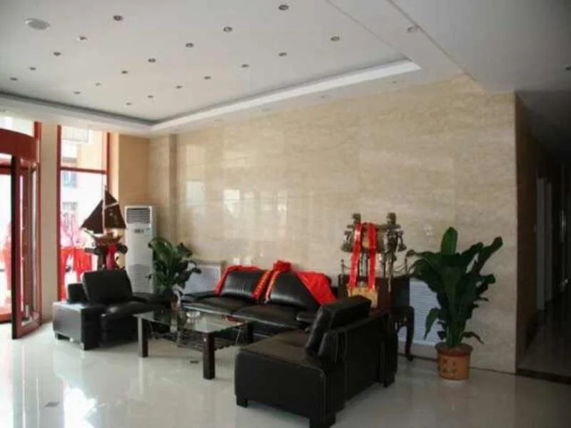 Summer Hotel