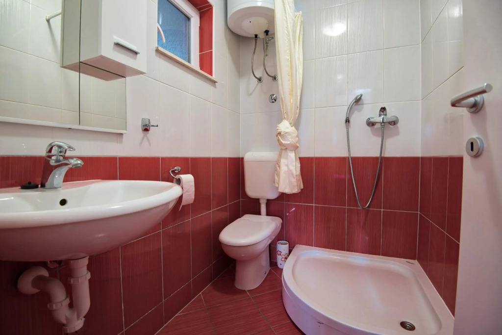 Apartments & rooms Leon