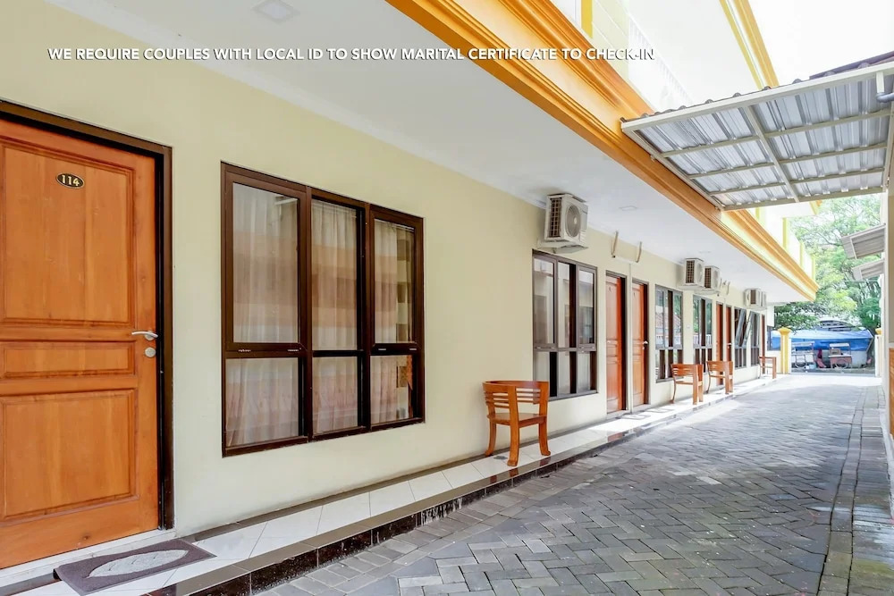 ZEN Rooms near Stasiun Kota Baru