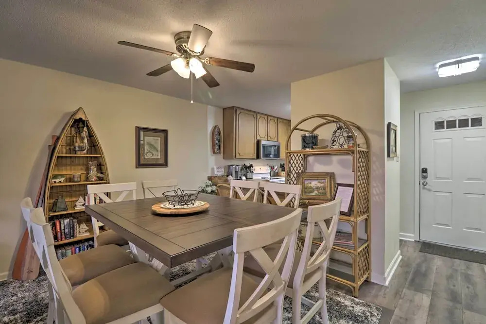 Condo w/ Balcony in Fairfield Bay: Near Marina