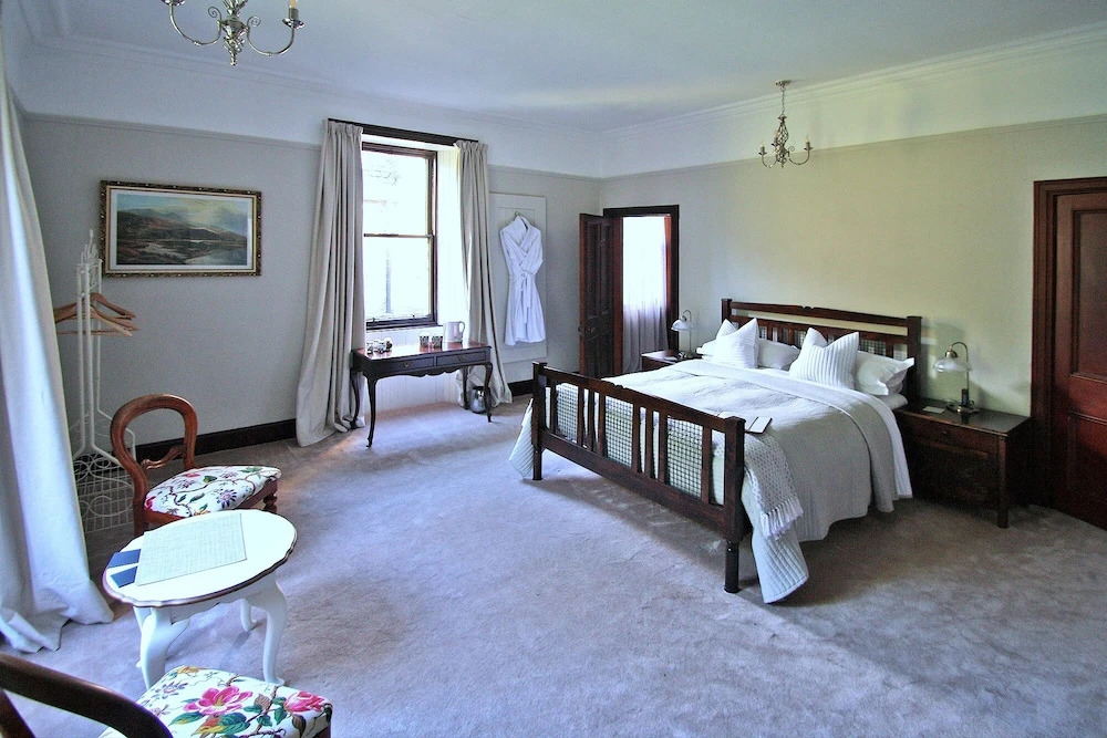Isla Bank House