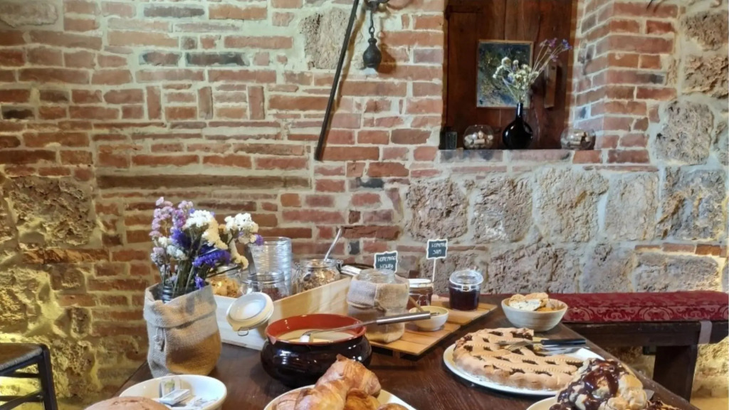 Podere Della Bruciata a Beautiful Farmhouse Dating Back to the 18th Century -podere Della Bruciata