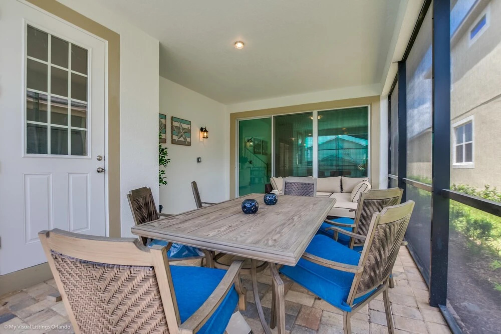 Solara Resort - 1845 Sawyer Palm Place